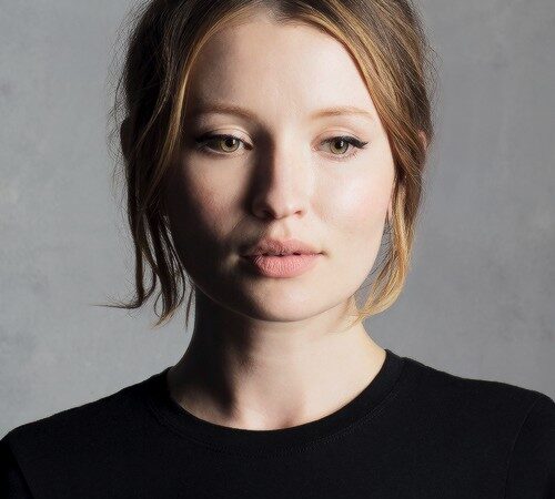 Emily Browning Photographed For Los Angeles Times (2 photos)