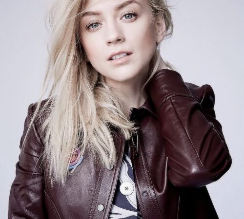 Emily Kinney Photographed By Frank Terry For (2 photos)