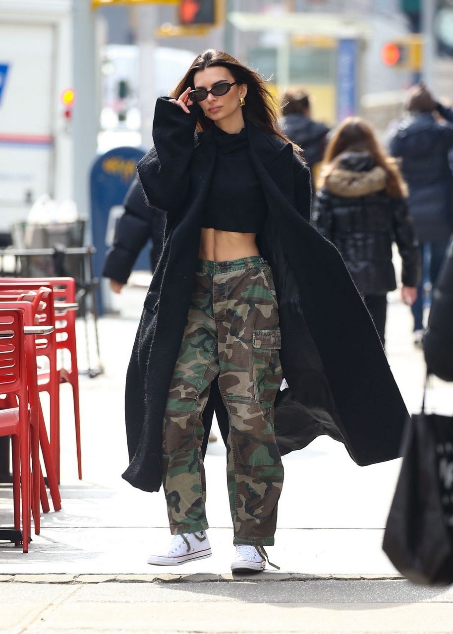Emily Ratajkowski Out And About New York