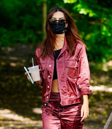 Emily Ratajkowski Out Central Park New York