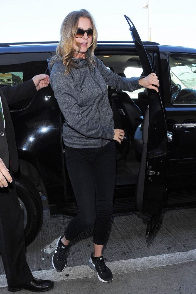 Emily Vancamp Arrives Los Angeles International Airport