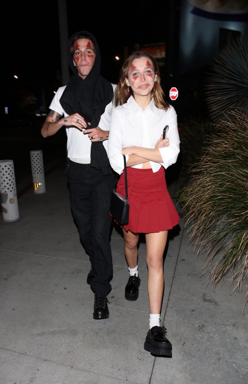 Emma Chamberlaine Leaves Kendall Jenner S Halloween Party West Hollywood