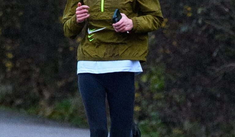 Emma Corrin Out For Morning Run London (7 photos)