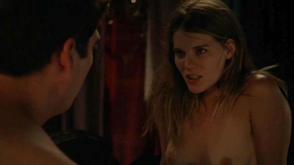 Emma Greenwell Nude