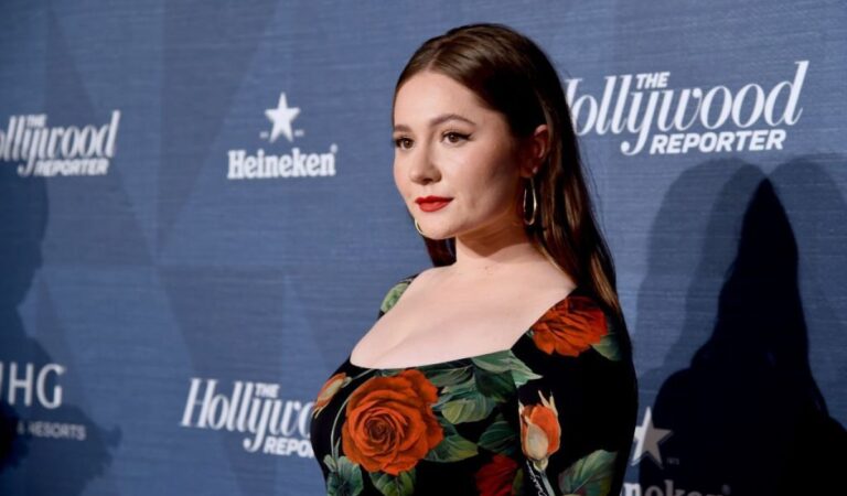 Emma Kenney Hollywood Reporter S Oscar Nominees Night Beverly Hills (4 photos)