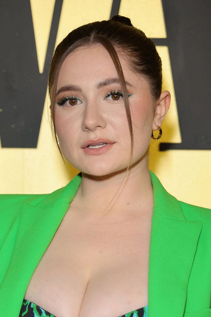 Emma Kenney Vanities Party Night For Young Hollywood Los Angeles