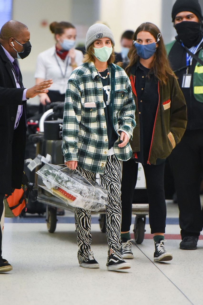 Emma Watson Arrives Jfk Airport New York