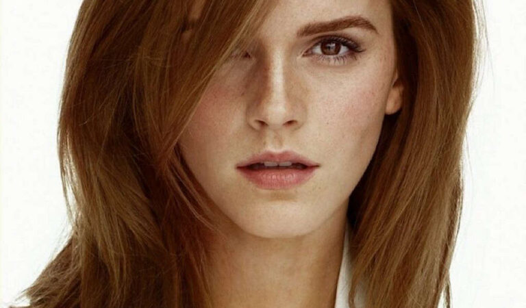 Emma Watson Goodreads Profile Pictures (2 photos)