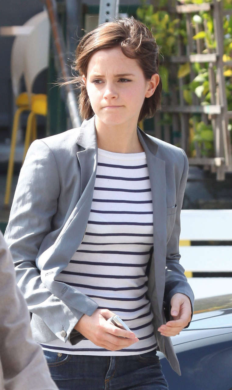 Emma Watson Leaving Lemonade Restaurant Los Angeles