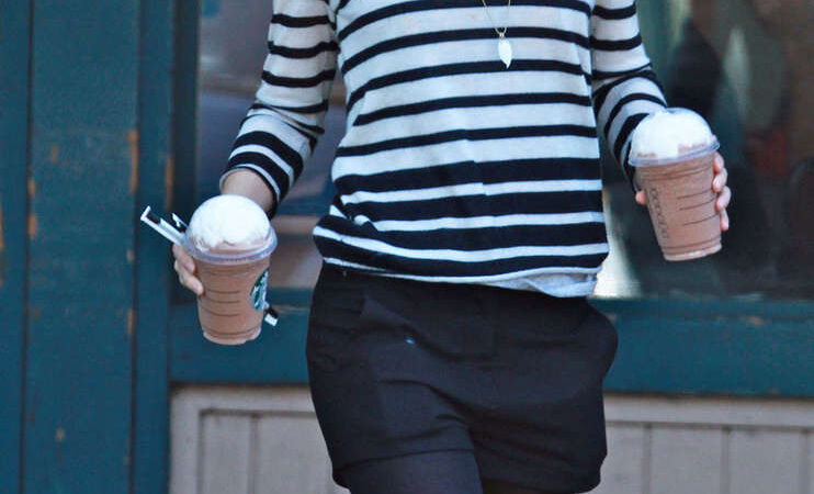 Emma Watson Leggy Candids Leaving Starbucks Los Angeles (8 photos)