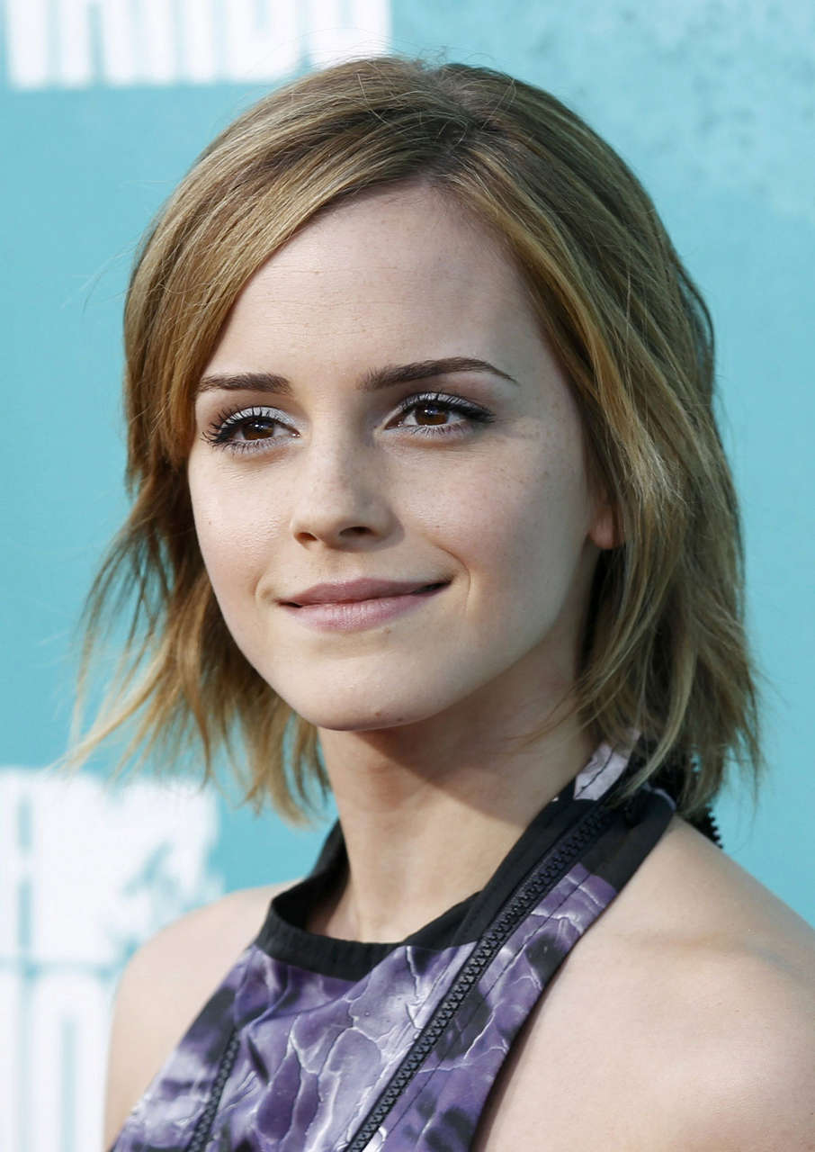 Emma Watson Mtv Movie Awards 2012 Universal Studios Los Angeles