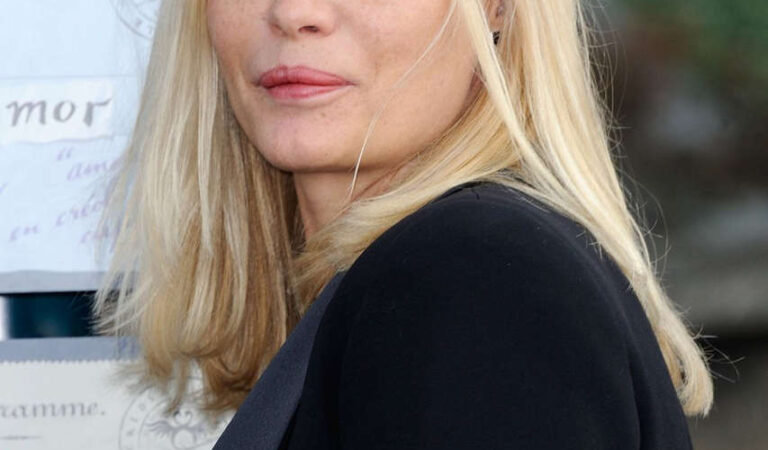 Emmanuelle Beart 30th Cabourg Film Festival Opening Cabourg France (13 photos)