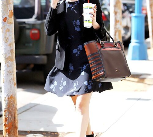 Emmyfans Emmy Rossum Out And About In La (1 photo)