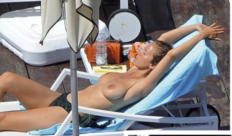 Enora Malagre Topless (2 photos)