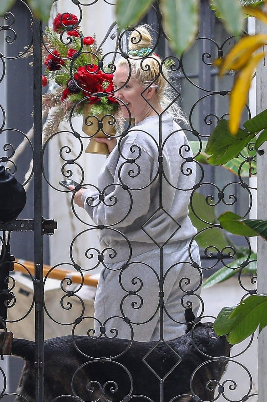 Erika Jayne Gets Flower Delivery Los Angeles
