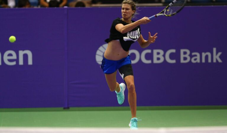 Eugenie Bouchar Practice Session Bnp Paribas Wta Finals Singapore (4 photos)