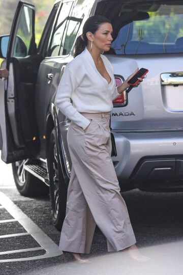 Eva Longoria Arrives For Brunch Bel Air Hotel