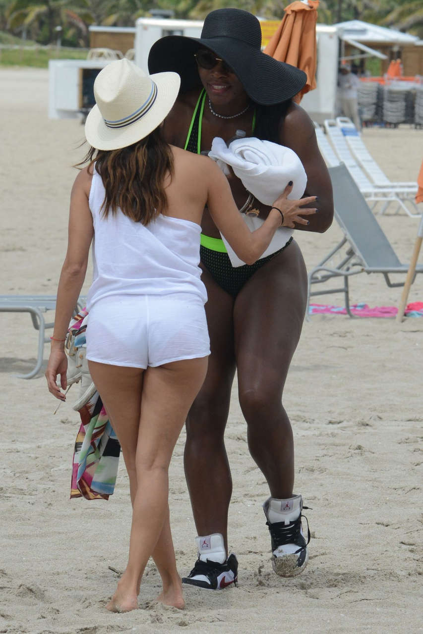Eva Longoria Serena Williams Beach Miami
