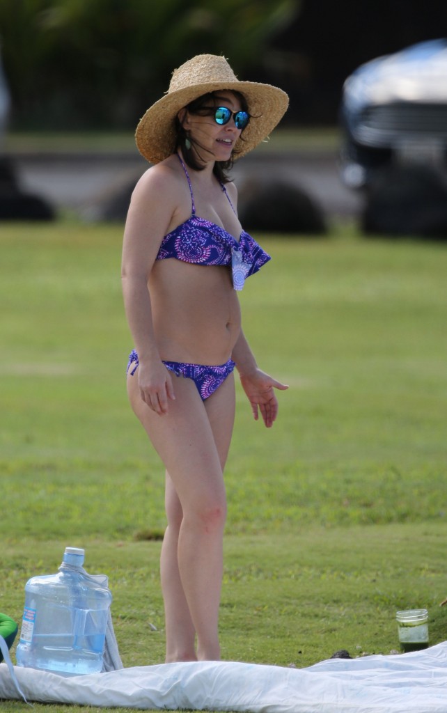 Evangeline Lilly Bikini