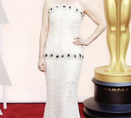Fassyy Julianne Moore Attends 87th Annual Oscars (1 photo)