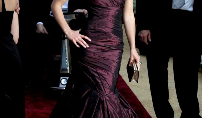 Favorite Red Carpet Looks Keira Knightley Wears A (1 photo)