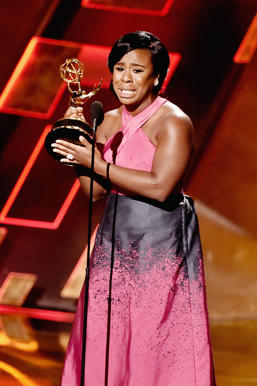 Felicityjonze Uzo Aduba Accepts The Emmy Award