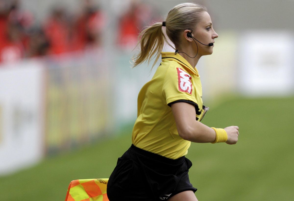 Fernanda Colombo Brazilian Football Referee