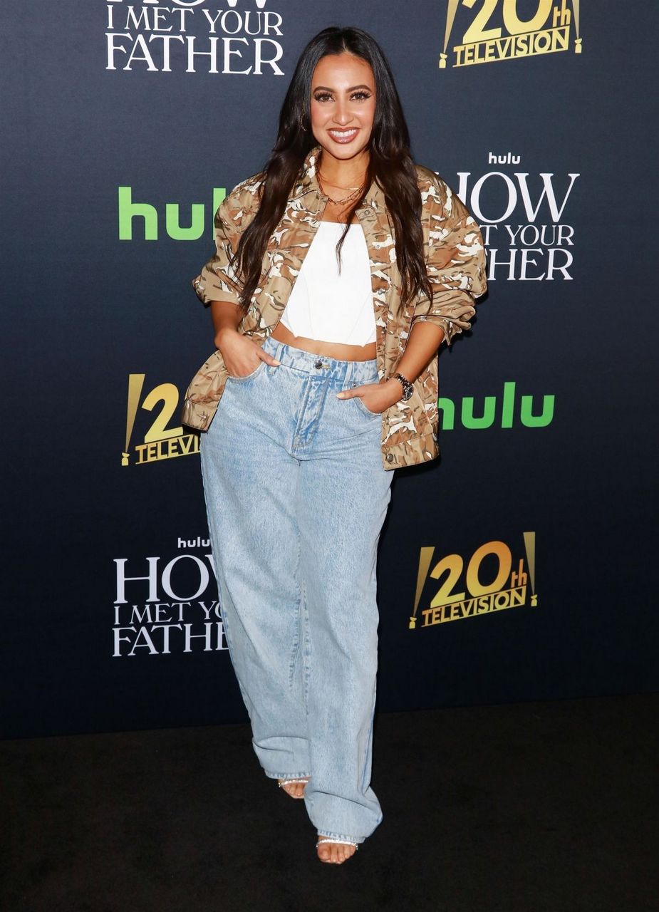 Francia Raisa How I Met Your Father S First Season Finale Los Angeles