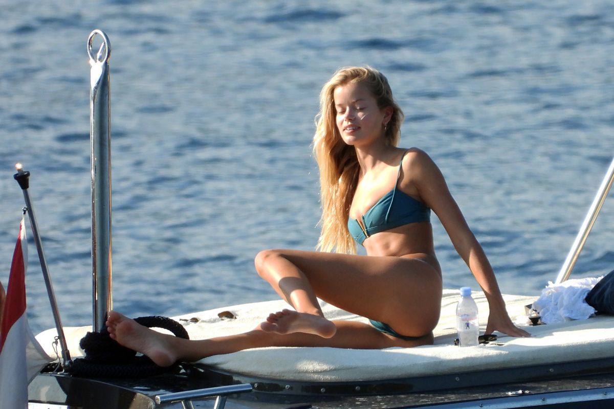 Frida Aasen Bikini Yacht France