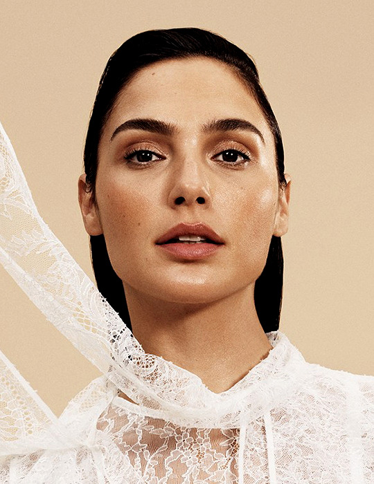 Gal Gadot Photographed By Paola Kudacki For Elle