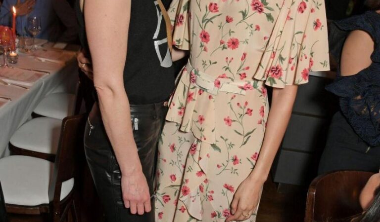 Gemma Arterton And Gemma Chan Hot (1 photo)