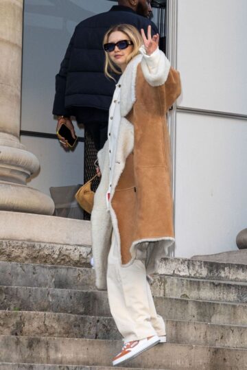 Gigi Hadid Arrives Off White Fashion Show Paris
