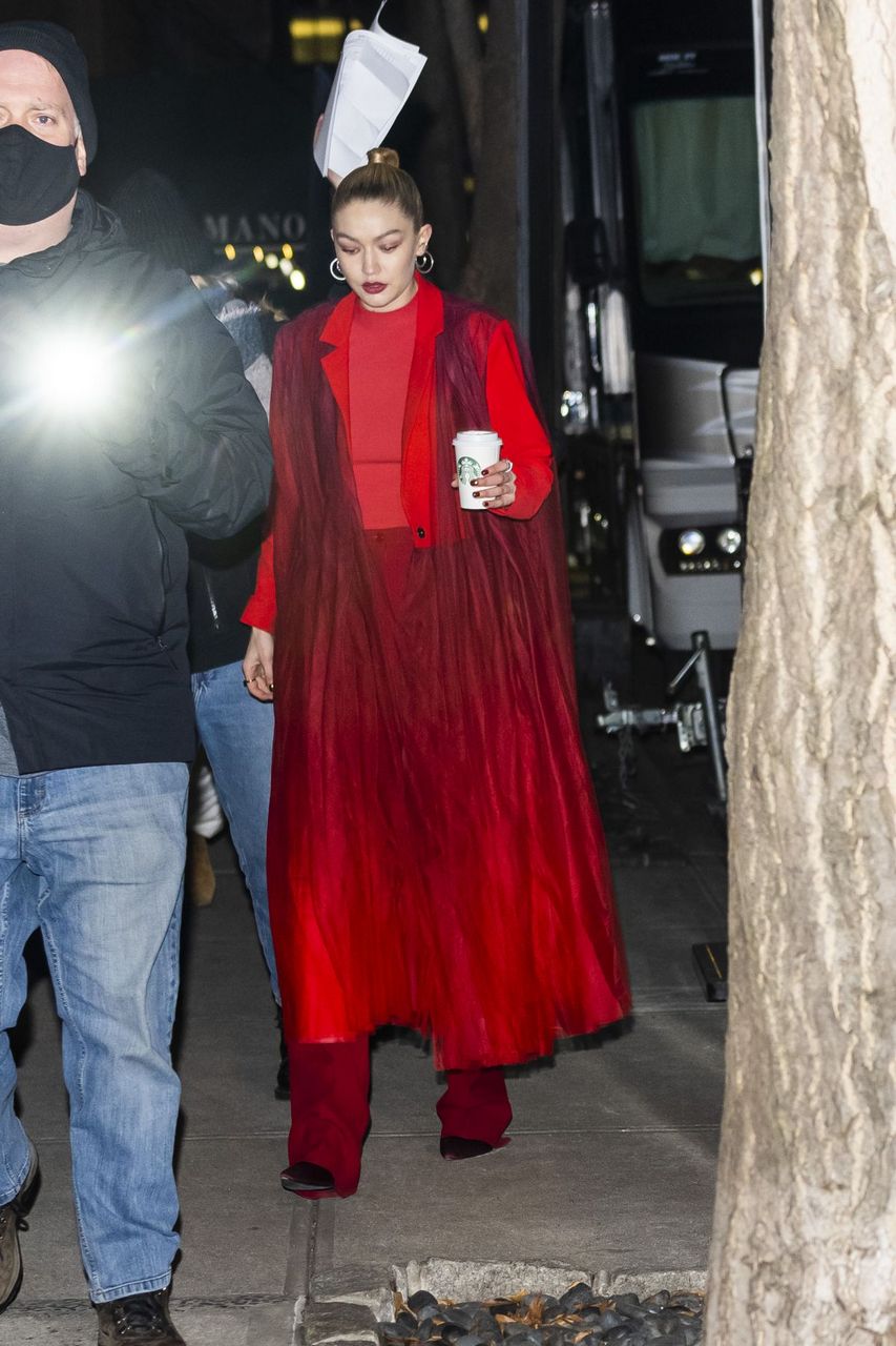 Gigi Hadid Heading To Maybelline Photoshoot New York