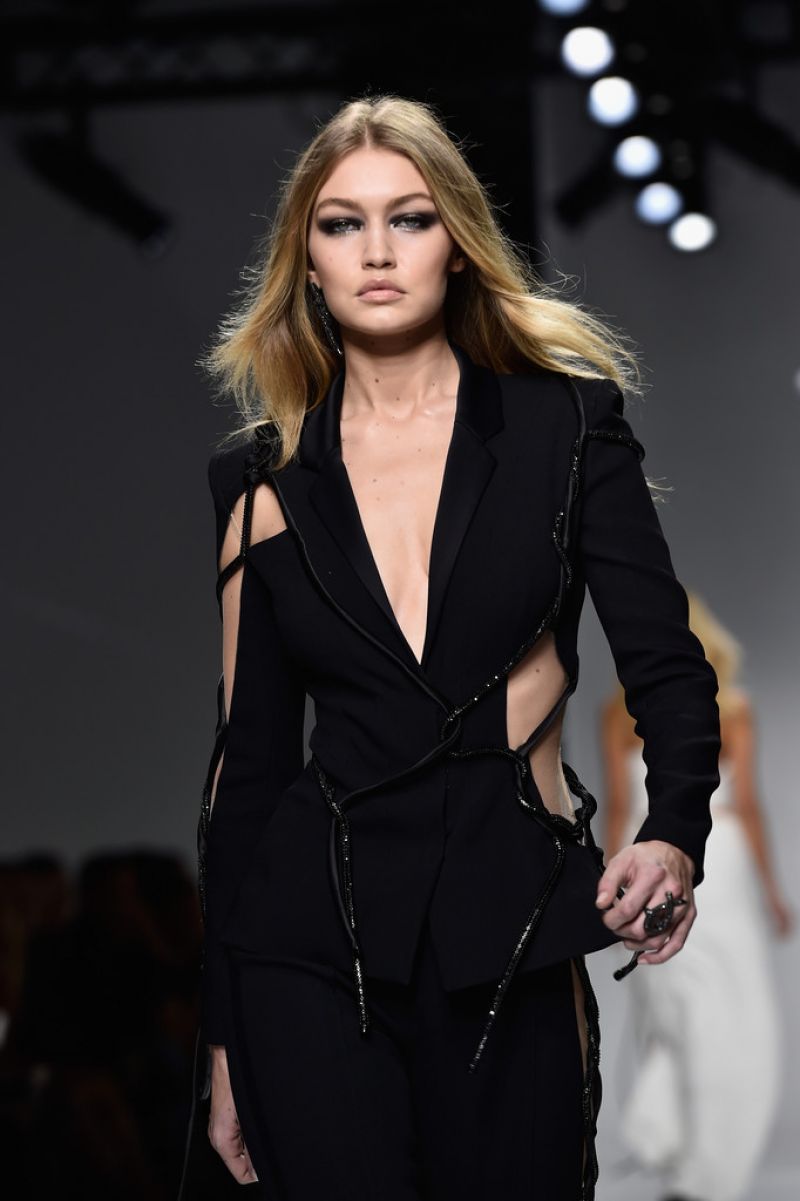 Gigi Hadid Runway Of Versace Spring Summer 2016 Fashion Show Paris