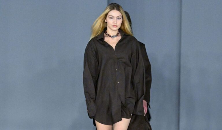 Gigi Hadid Walks Runway Ludovic De Saint Sernin Fashion Show Paris (7 photos)
