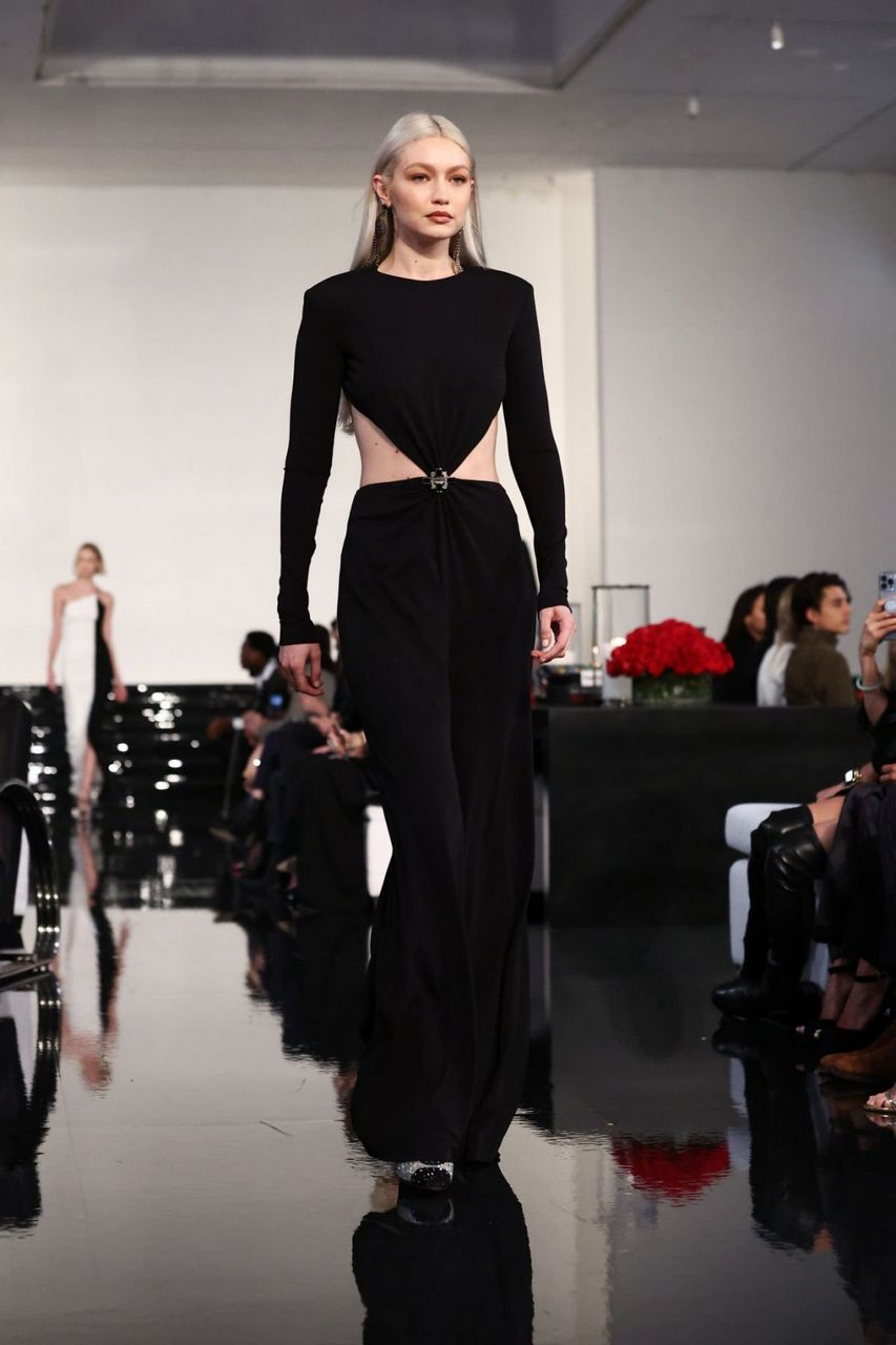 Gigi Hadid Walks Runway Ralph Lauren Fall 2022 Show New York