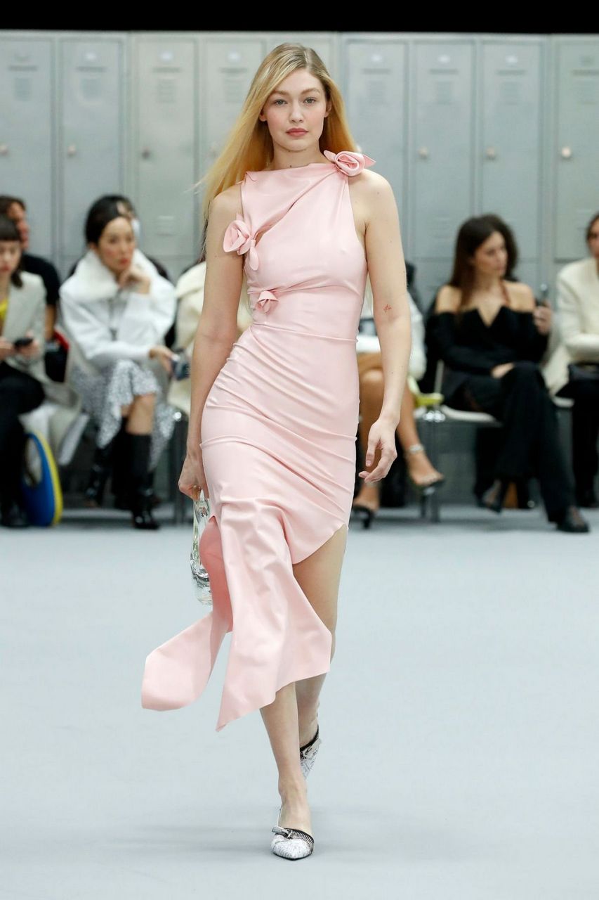 Gigi Hadid Walks Runwayat Coperni Fashion Show Paris
