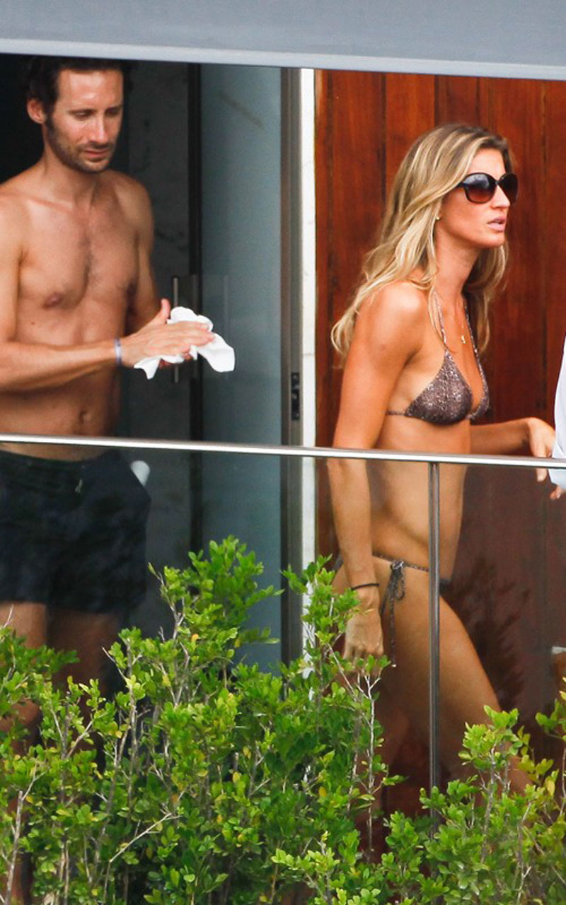 Gisele Bundchen Bikini Candids Her Way To Hotel Pool Rio De Janerio