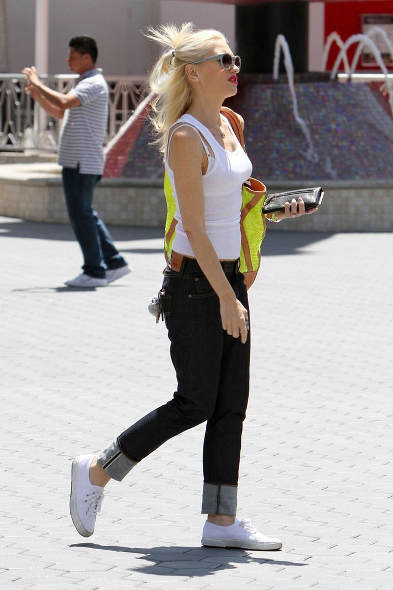 Gwen Stefani Heading To Lunch Poquito Mas Malibu