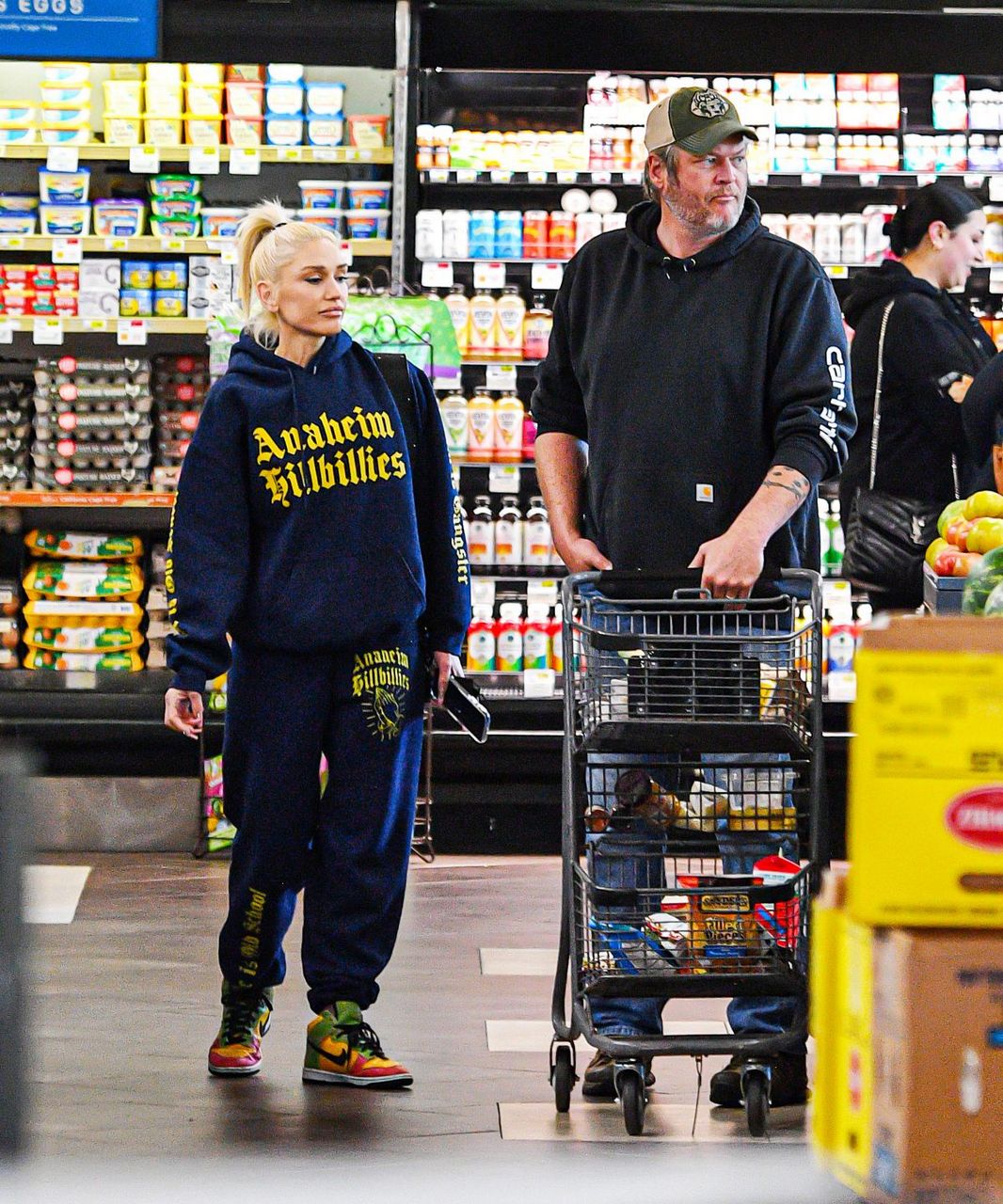 Gwen Stefani Out For Grocery Shopping Los Angeles