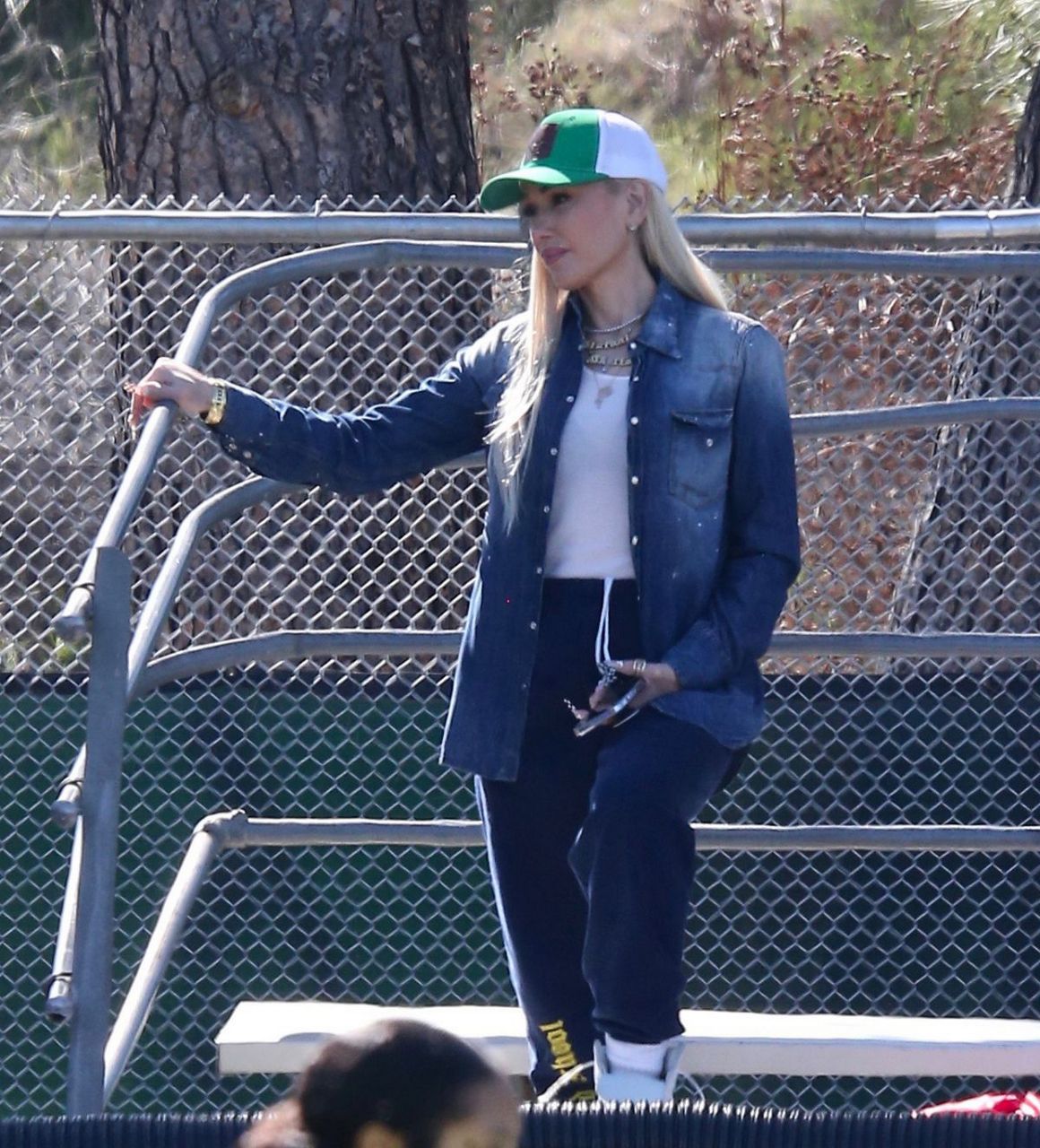 Gwen Stefani Watch Her Son Plays Football Los Angeles