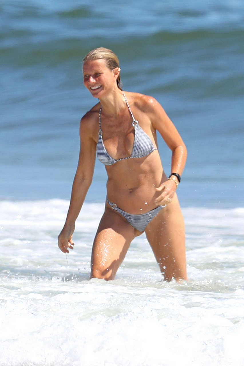 Gwyneth Paltrow Bikini Beach Hamptons