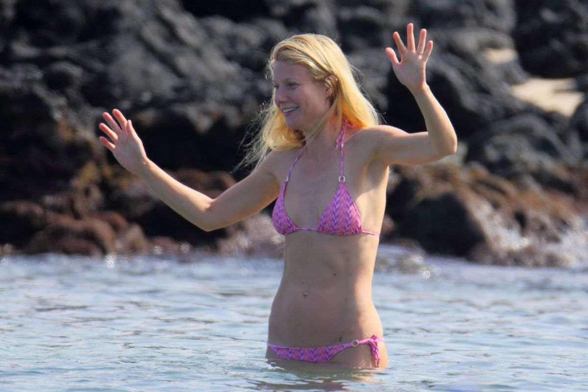 Gwyneth Paltrow Bikini Beach Hawaii