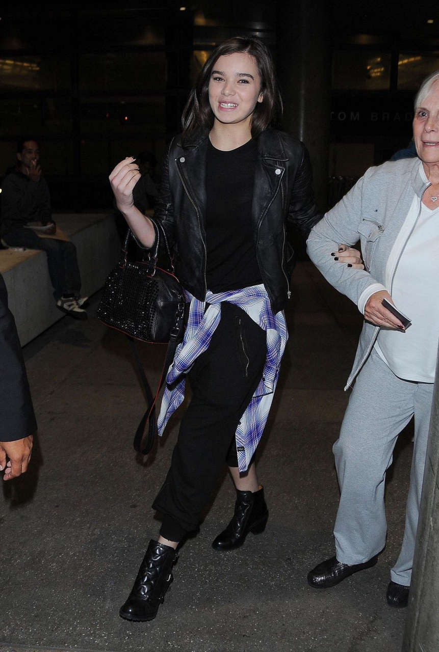 Hailee Steinfeld Arrives Los Angeles International Airport