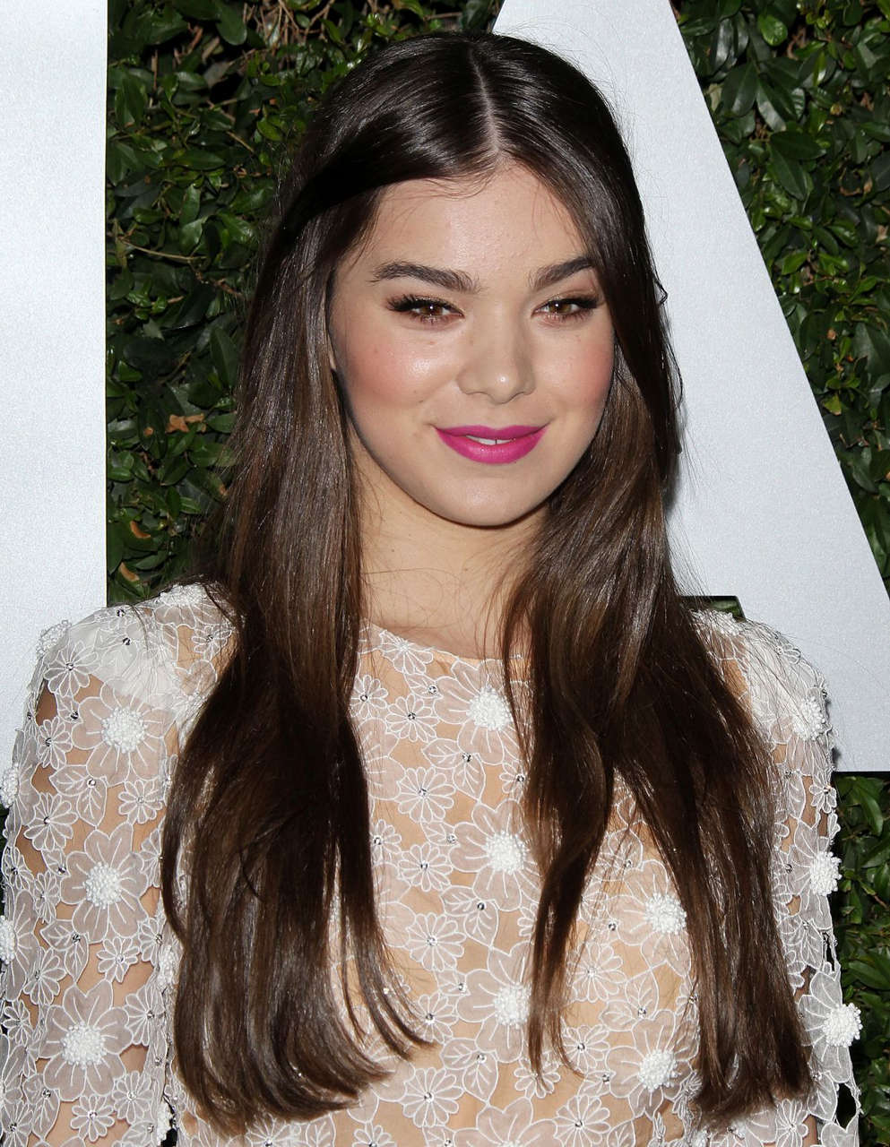 Hailee Steinfeld Michael Kors Launch Claiborne Swanson Franks Young Hollywood