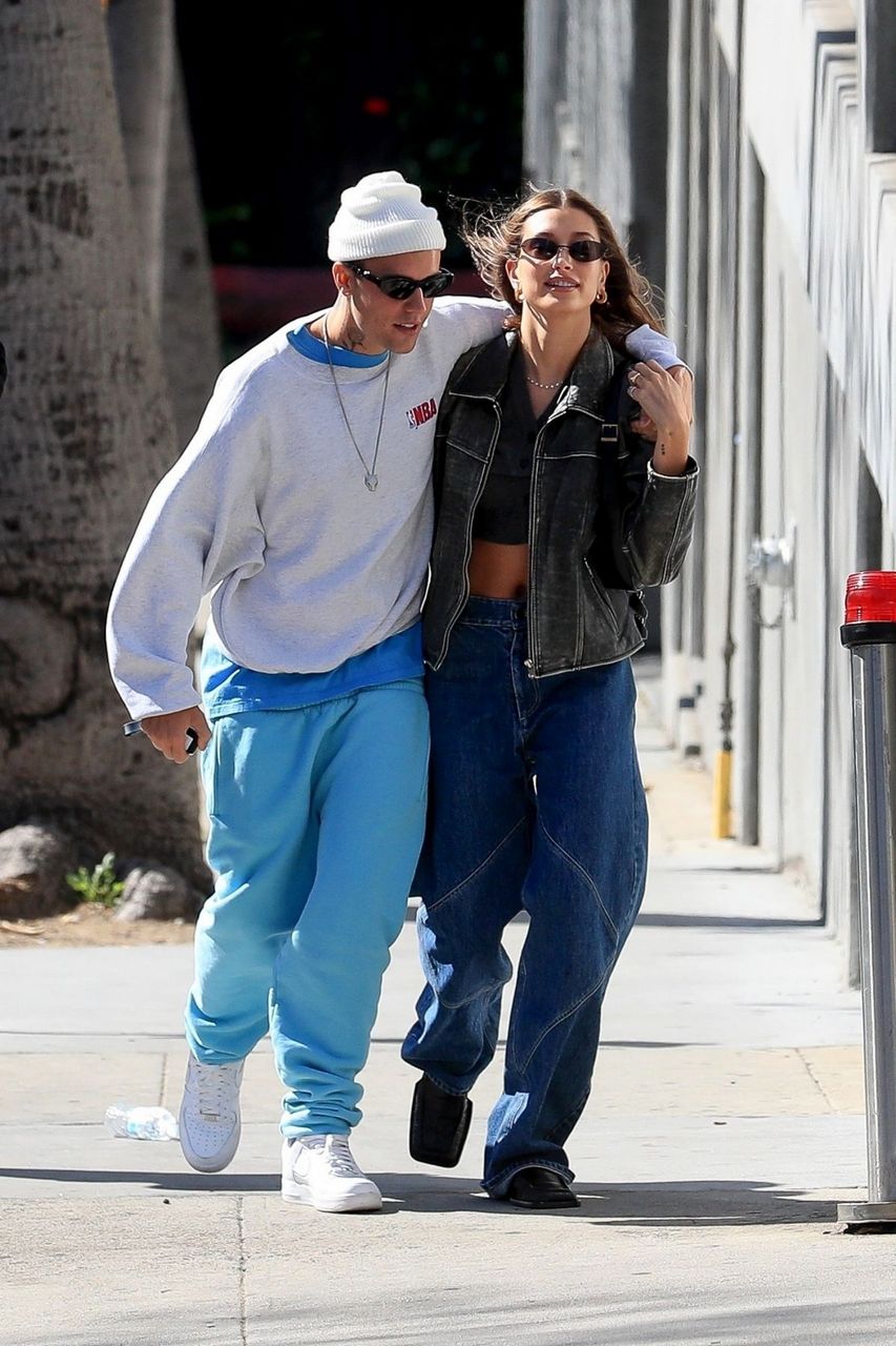 Hailey And Justin Bieber Heading To Soho House Los Angeles