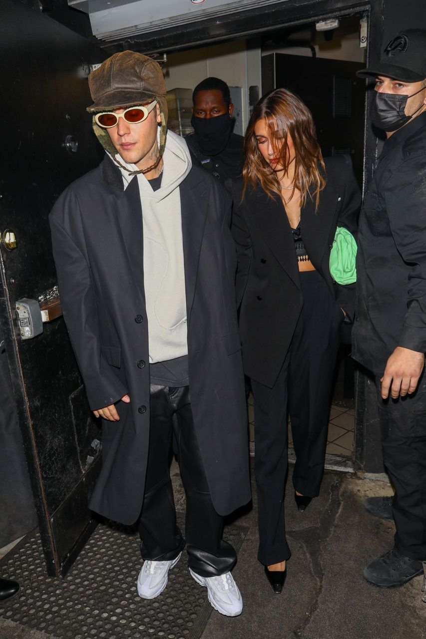 Hailey And Justin Bieber Leaves Nice Guy Los Angeles