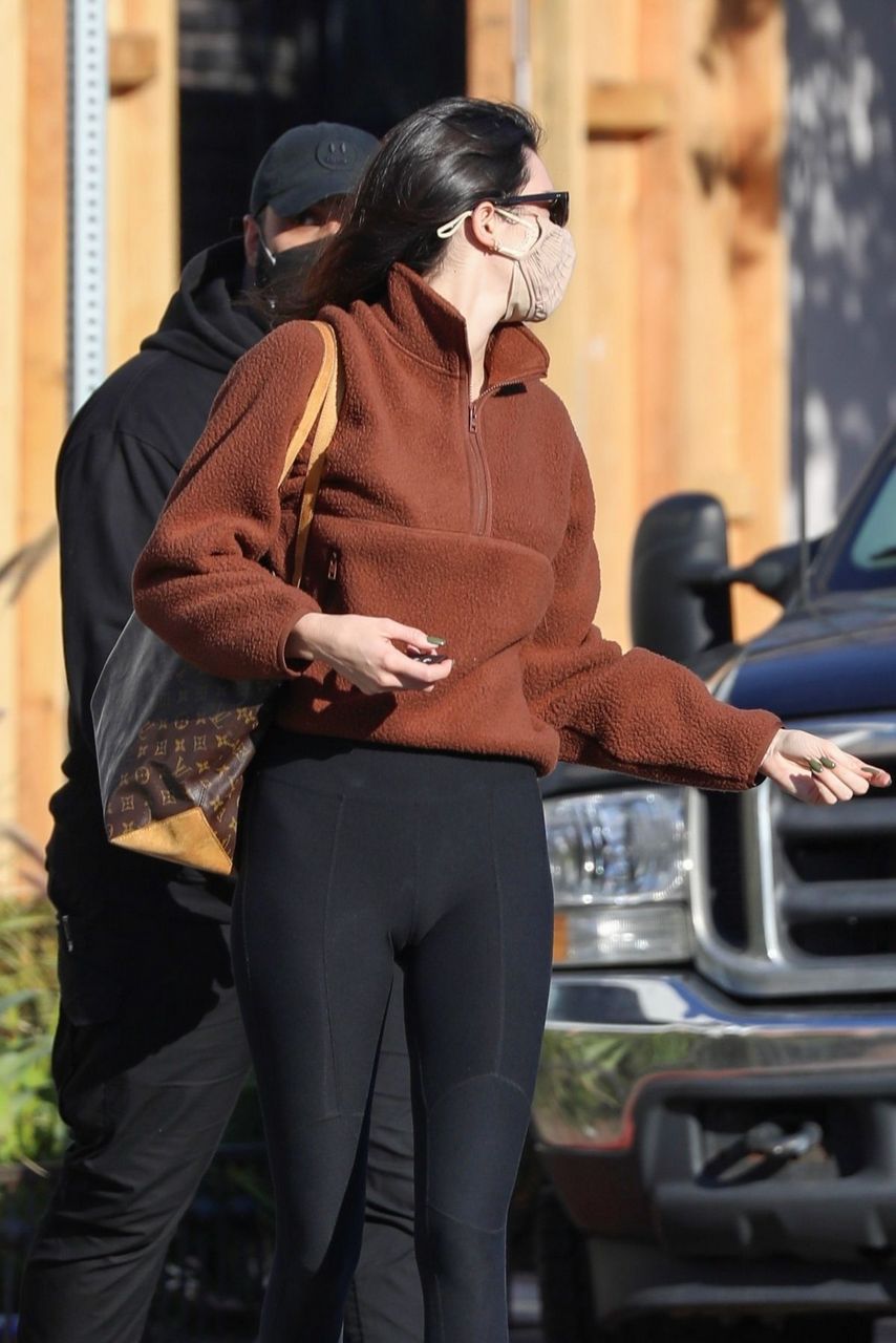 Hailey Bieber And Kendall Jenner Leaves Pilates Class Los Angeles