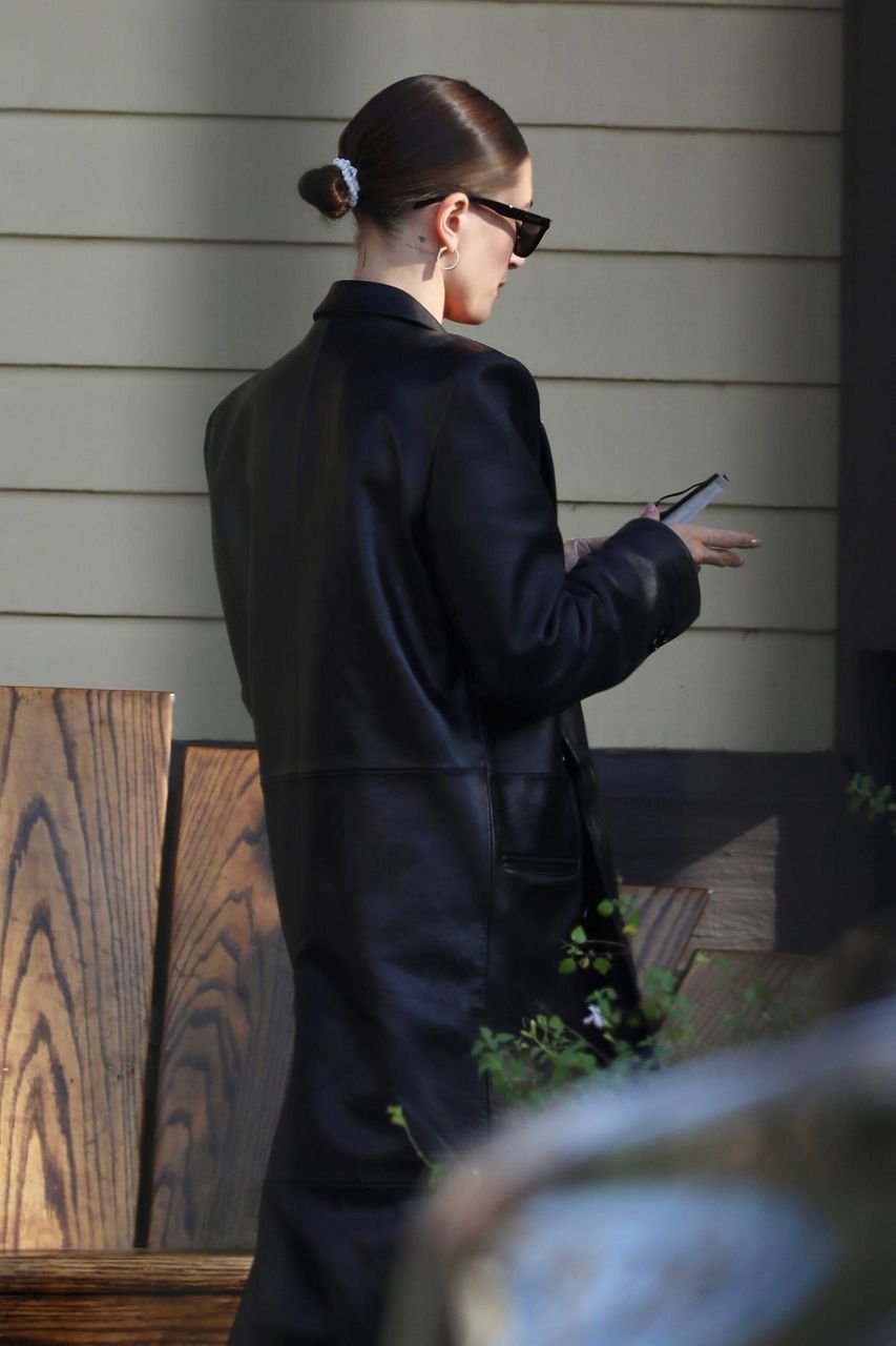 Hailey Bieber Arrives Justin Bieber S West Hollywood Studio