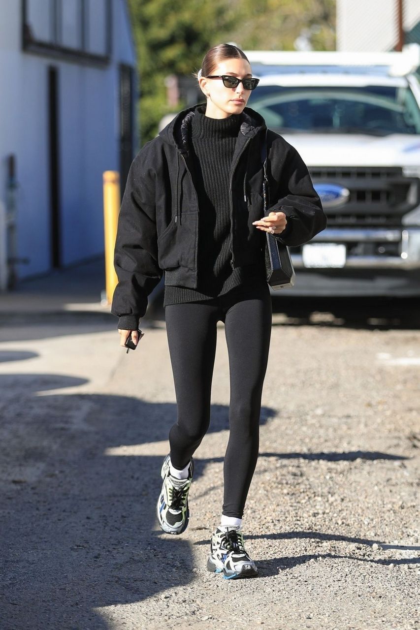 Hailey Bieber Heading To Pilates West Hollywood